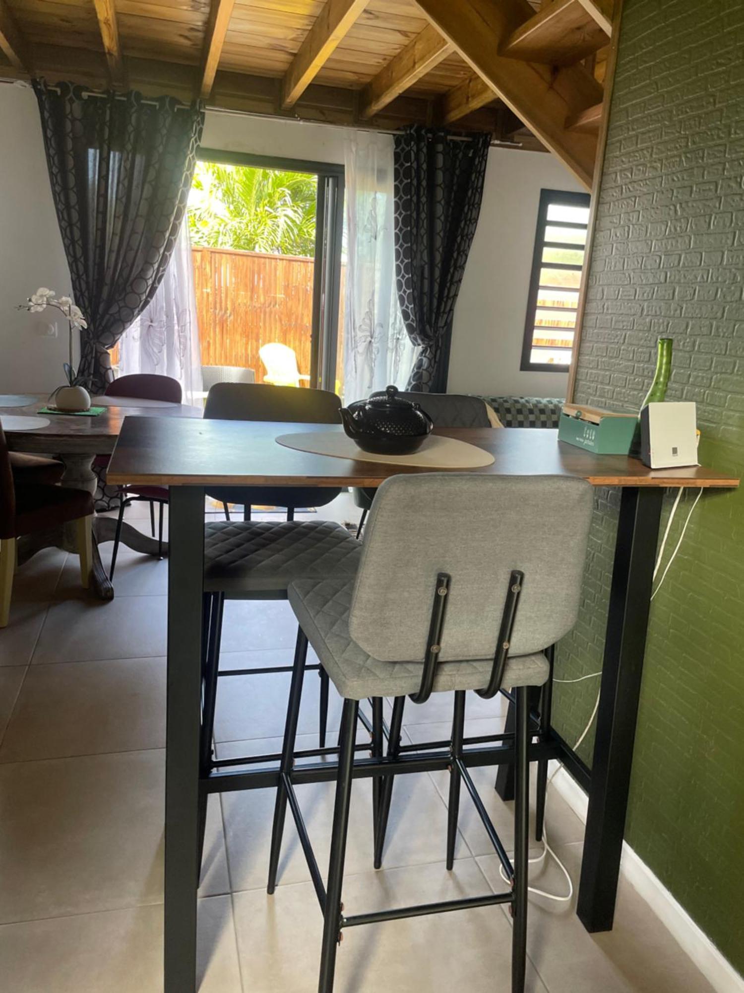 Charmant Chalet Avec Jacuzzi, L'Ile O Vert Saint-Philippe Exterior photo
